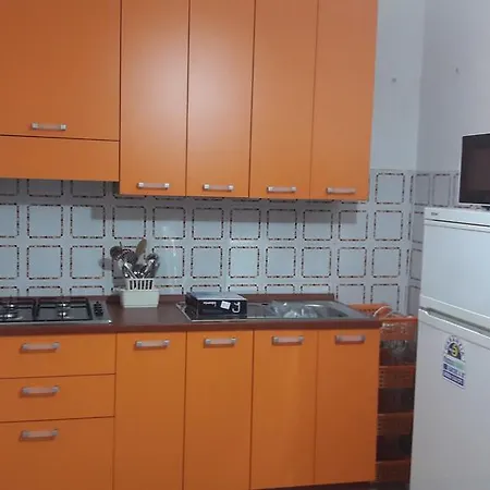 Casa Gialla Apartment *